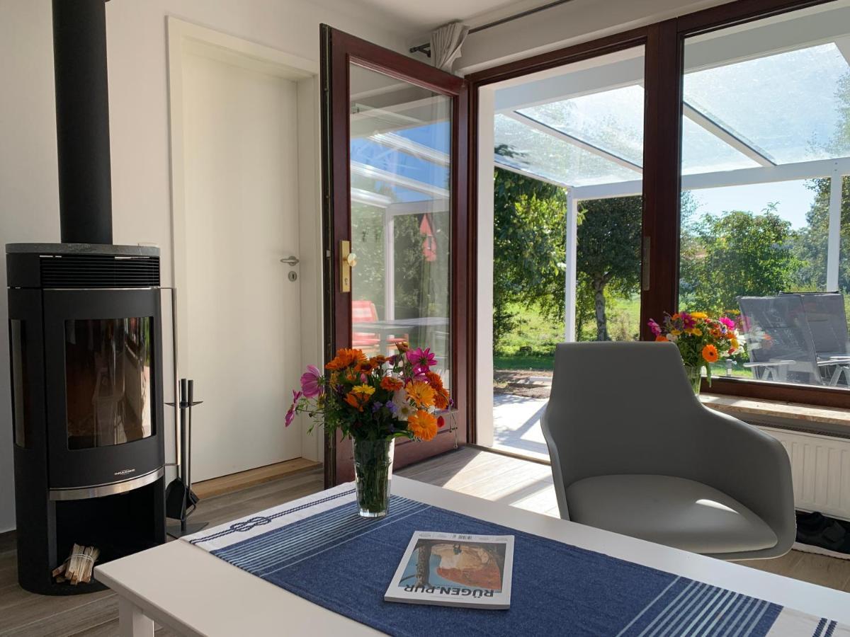 Ferienhaus bei den Kreidefelsen - Ihr Zuhause auf Rügen Lohme Exterior foto